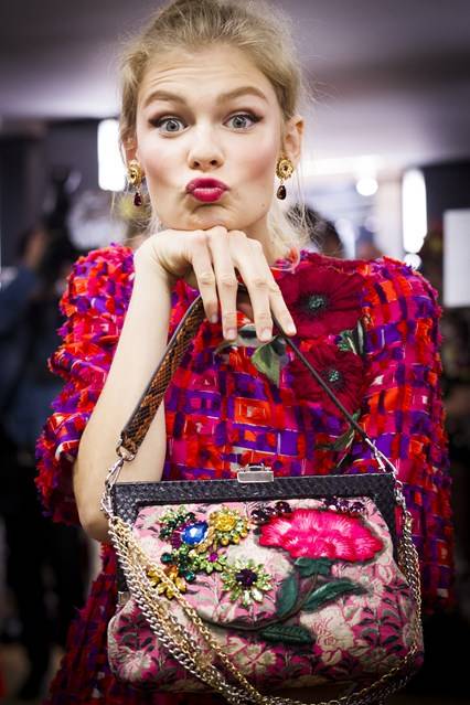 dg backstage4
