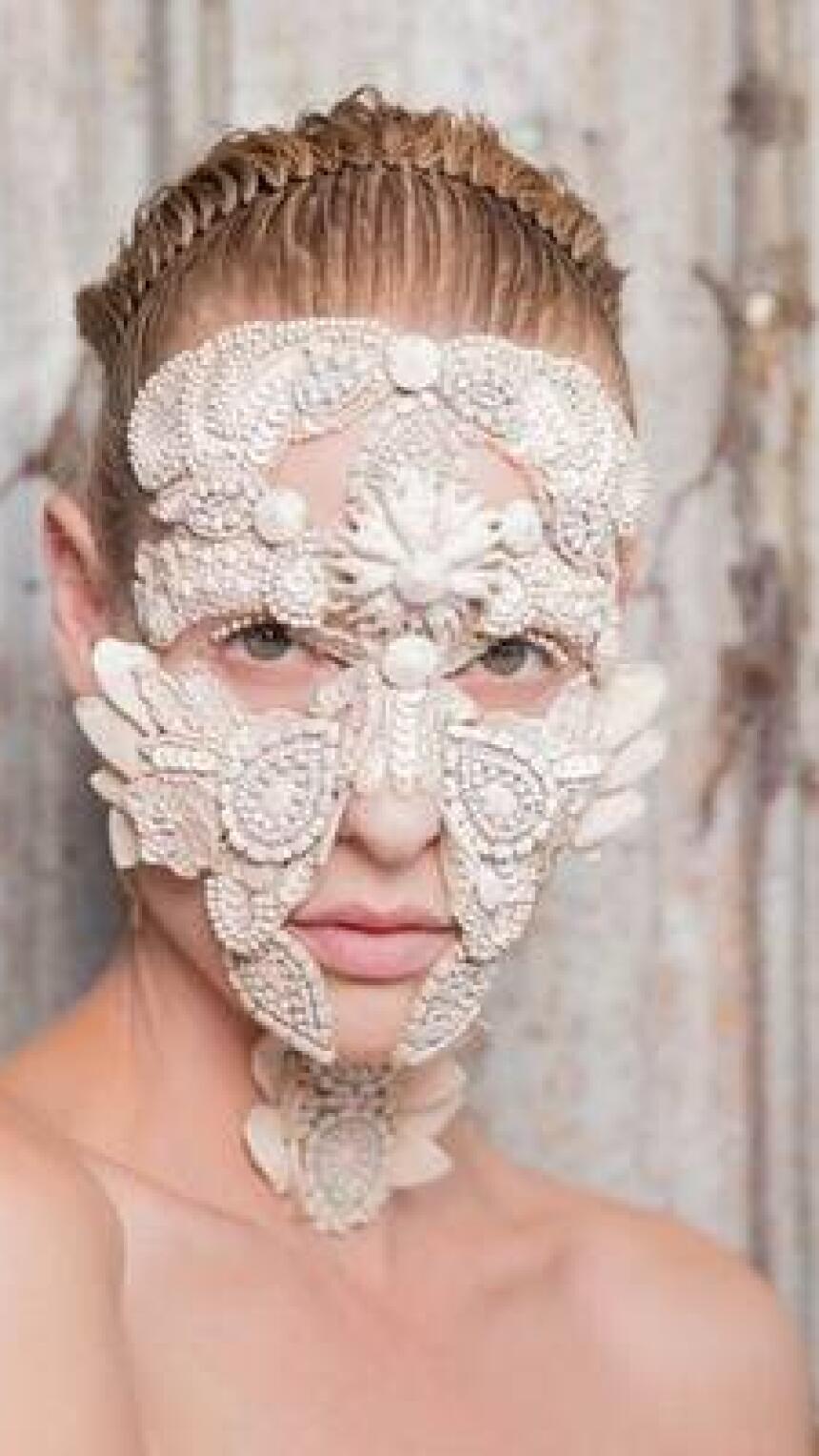 Ručno izrađene Givenchy maske za lice kao umjetničko djelo