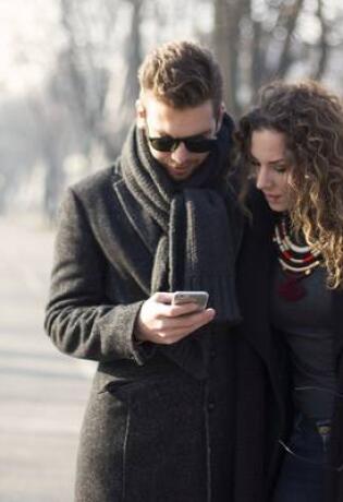 Stvarni ljudi, stvarni stil: Emina Berberović i Emir Oručević