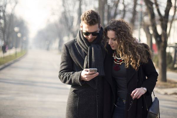 Stvarni ljudi, stvarni stil: Emina Berberović i Emir Oručević