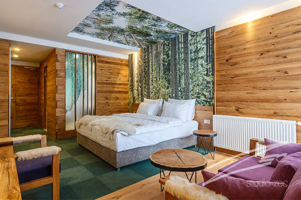 Hotel Pino na Trebeviću je izgrađen u savršenoj harmoniji s prirodom oko njega