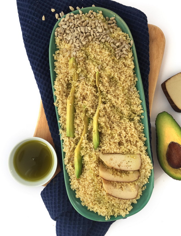kvinoja tofu avokado
