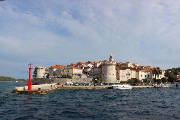 Martina Penava vas vodi kroz ribarska sela, skrivene plaže i jedinstveni krajolik otoka Korčule