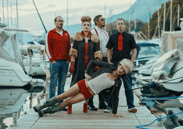 Zavirili smo u backstage snimanja nove Lakine pjesme 'Malokrvna'