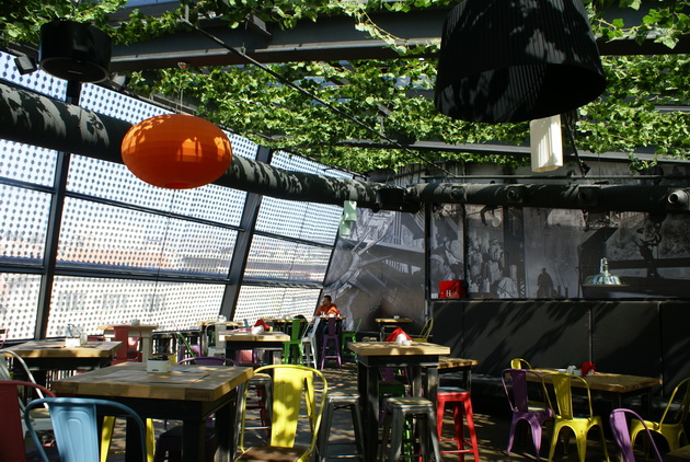 Food Market – šarmantno mjesto za druženje i ukusan ručak u srcu Sarajeva