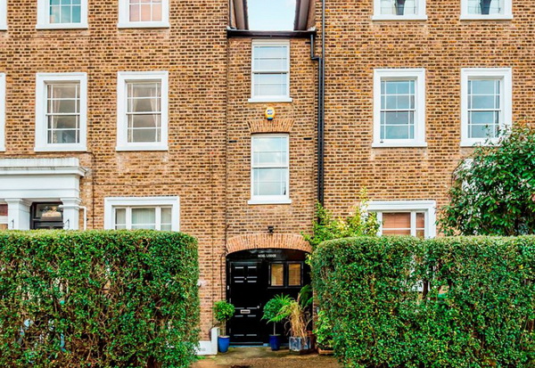 Ovaj londonski dom širine svega 2,5 metra se prodaje za 595,000 funti