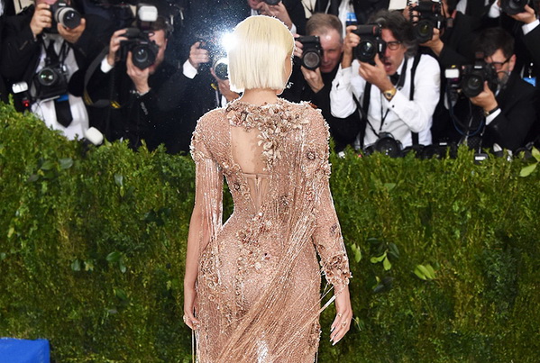 Najpopularniju frizuru sa sinoćnje Met gala zabave možete i vi kopirati!