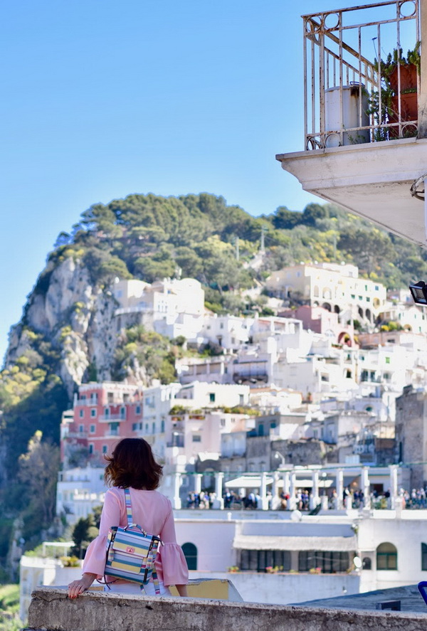 capri 12