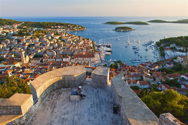 hvar beach croatia modamo11