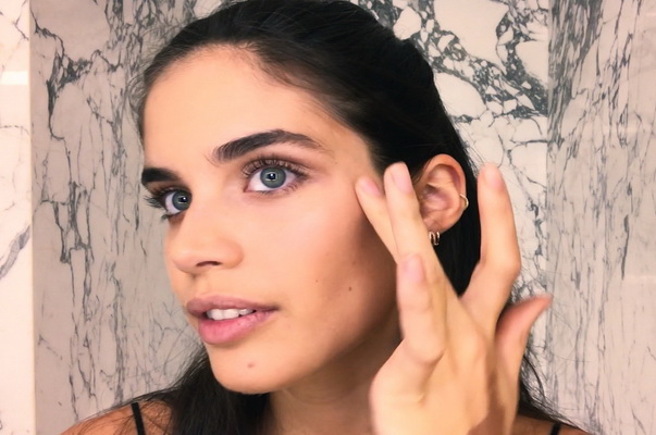 Sara Sampaio: Kako izgleda jutarnja make-up rutina Victoria's Secret anđelice?