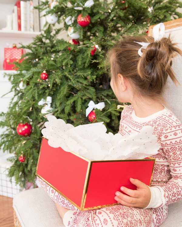 11 2017nov W1 Target holiday red box blog-web 1024x1024