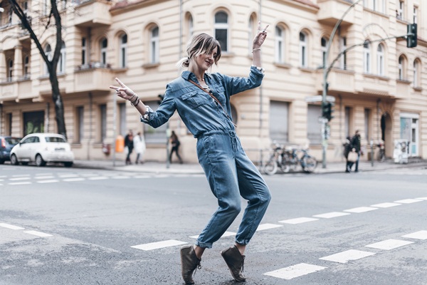 #DANCELIKENOBODYSWATCHING: Plešite i sagorite kalorije uz ova 4 zabavna workout videa