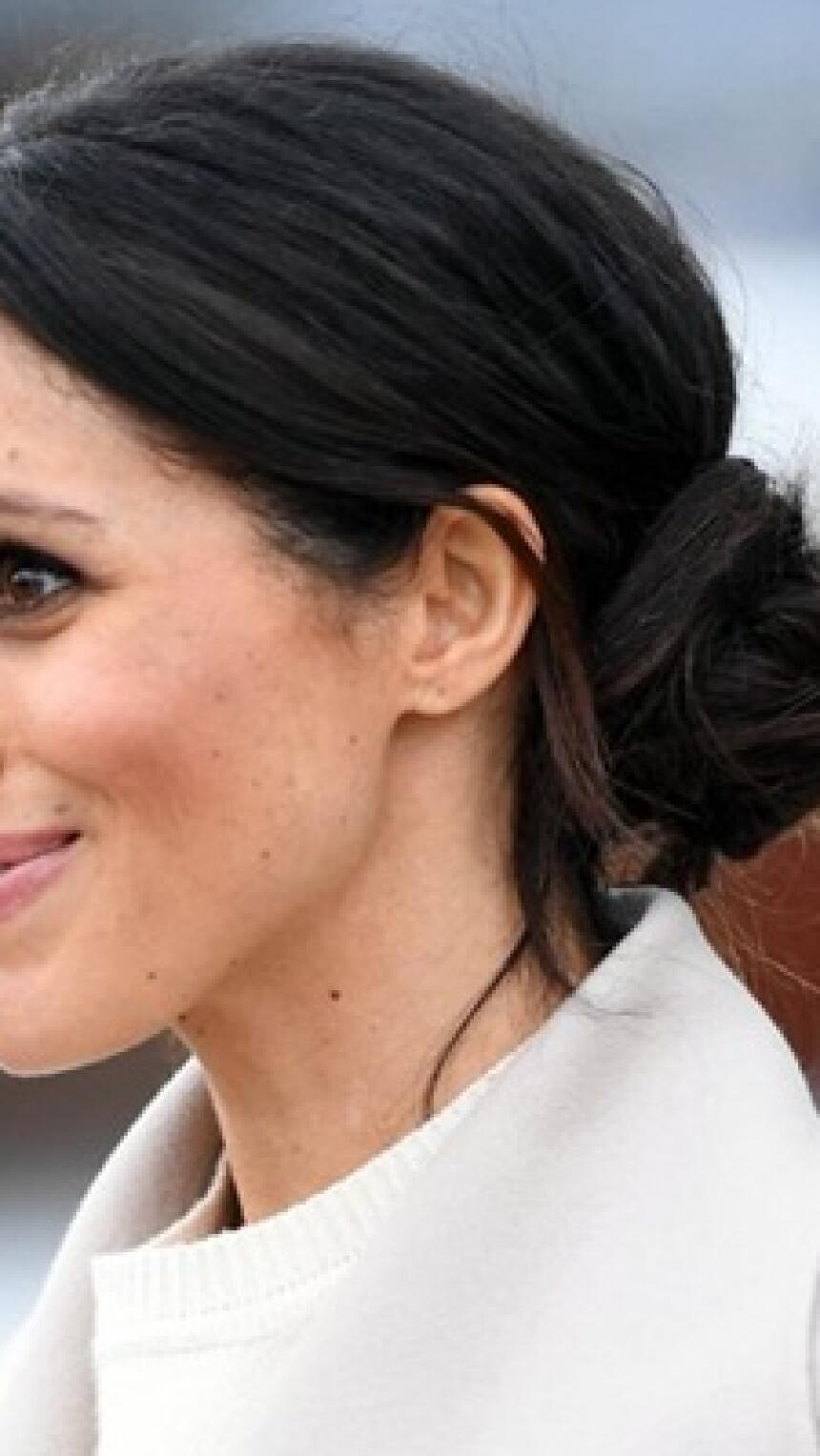 Romantičnu neurednu pundžu kakvu bira Meghan Markle možete napraviti za samo pet minuta