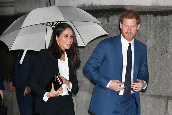 Inspiraciju za moderan poslovan look smo pronašli u kombinaciji Meghan Markle