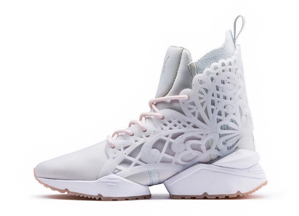 puma-sophia-webster-princess-collaboration-suede-basket-muse-echo-platform-leadcat-slide-11