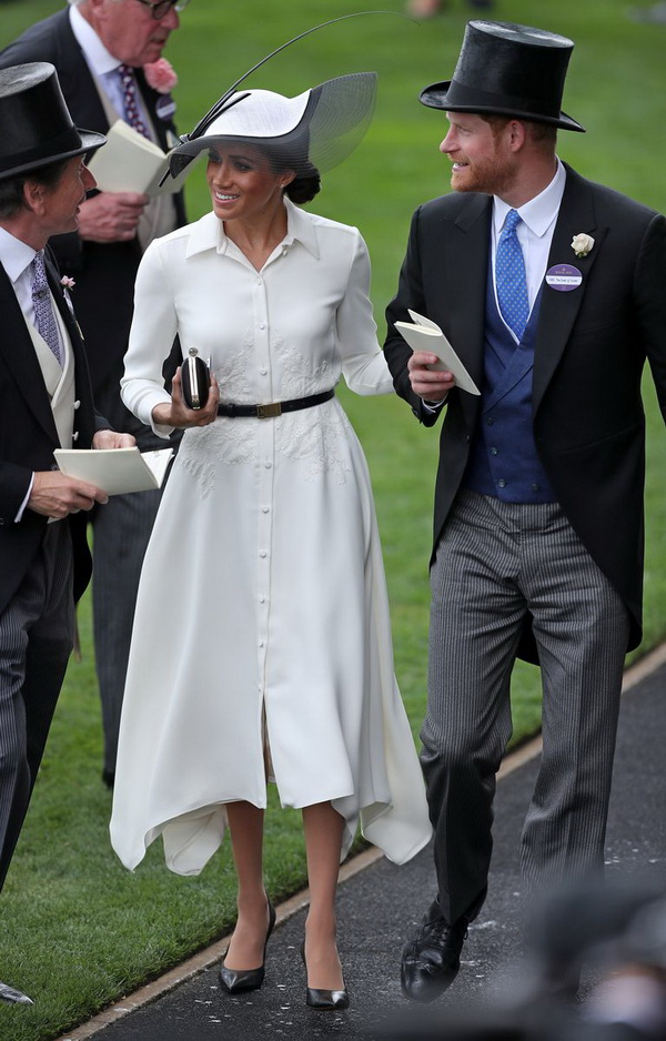meghanmarkle givenchy 6