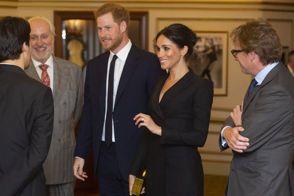 Na ASOSu smo pronašli komade uz koje ćete moći kopirati ovaj look Meghan Markle