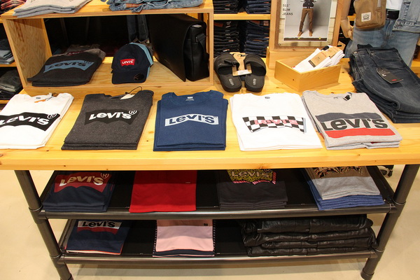 levis2
