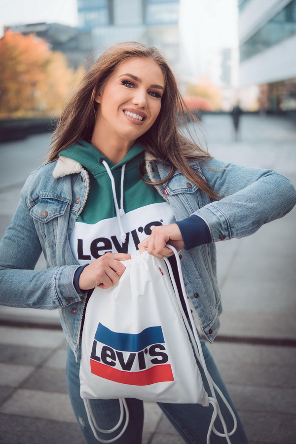 modamo levis ana bavrka 01 02