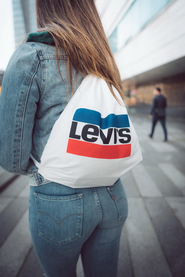 modamo levis ana bavrka 01 06