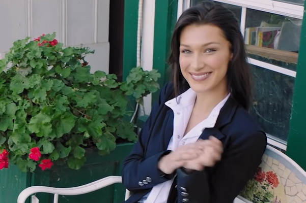 Bella Hadid je kroz 73 pitanja otkrila tko joj je mentor, najdraže modno snimanje, kao i gdje se vidi za 10 godina