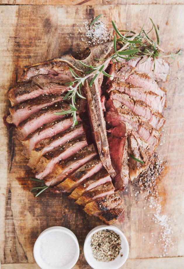 BONJOUR.gourmet: U Mostaru smo uživali uz dry aged steak delicije i hercegovačka vina 