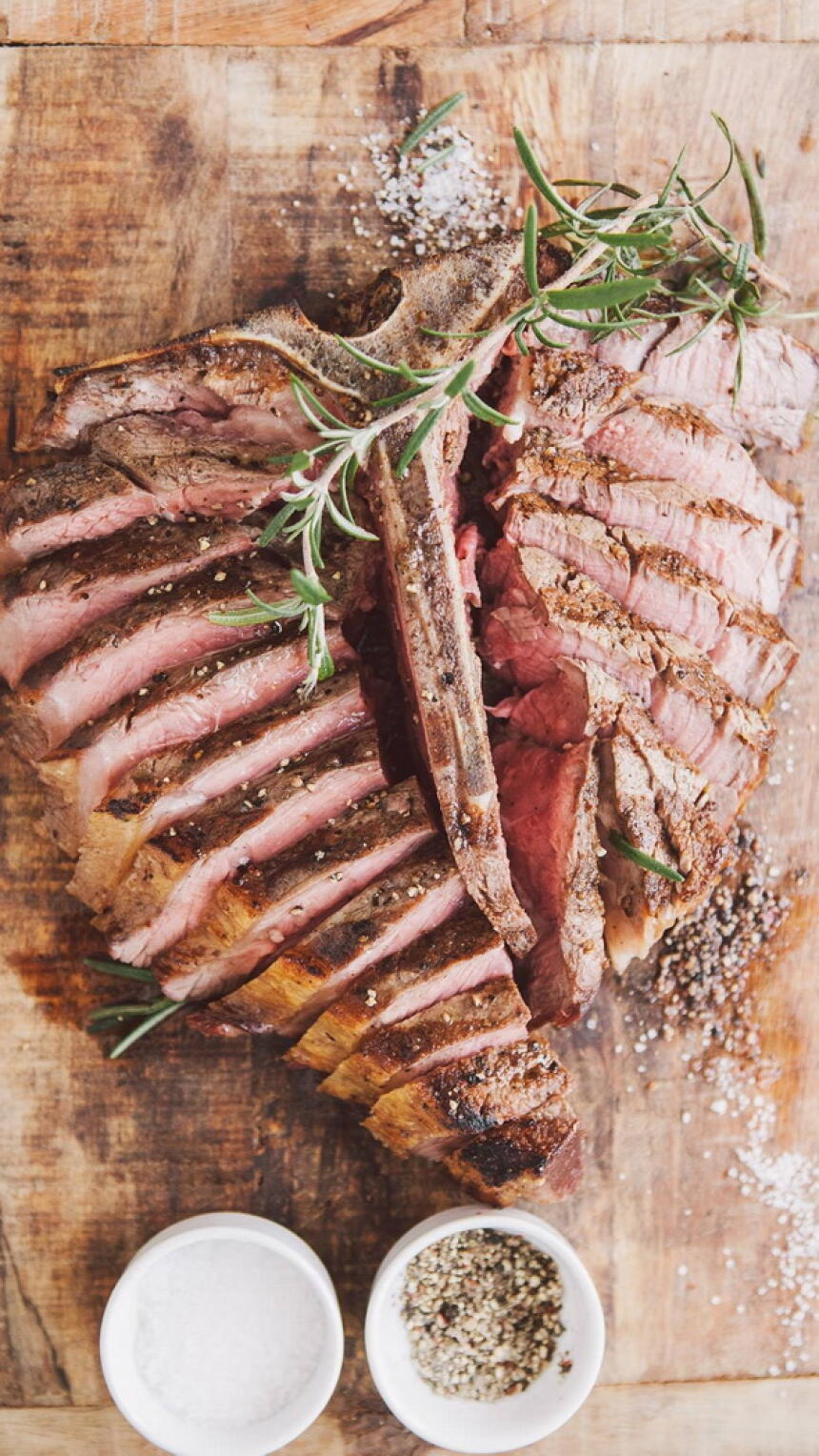 BONJOUR.gourmet: U Mostaru smo uživali uz dry aged steak delicije i hercegovačka vina 