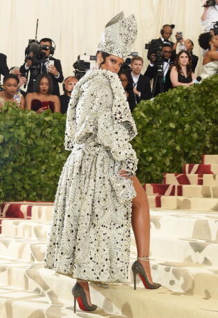 Zašto se SJP, Rihanna i druge poznate dame mjesecima pripremaju za Met gala bal?
