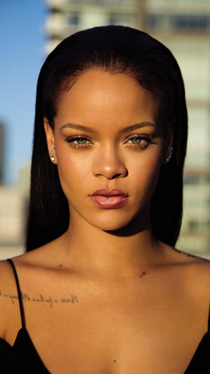Službeno je! Rihanna i LVMH pokreću modni brand