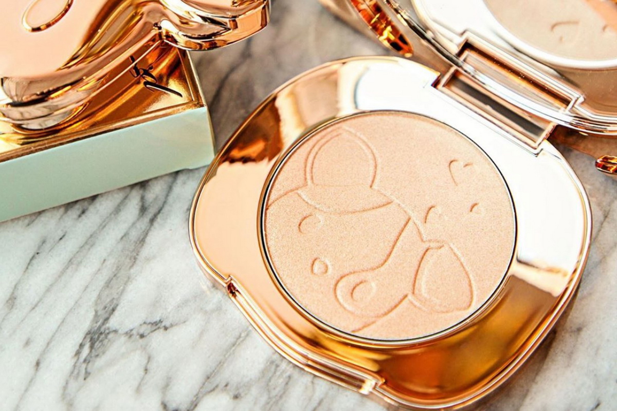 Ovaj highlighter branda Too Faced je najslađi makeup proizvod ovog proljeća