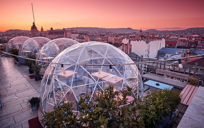 Zavirite u rooftop bar u Budimpešti s neodoljivim kupolama idealnim za zimska druženja