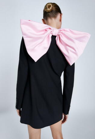 Wow! Zara ima najslađu blejzer haljinu sezone