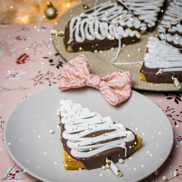Čokoladna blagdanska drvca s marshmallows kremom su idealna vikend slastica. Donosimo recept. 