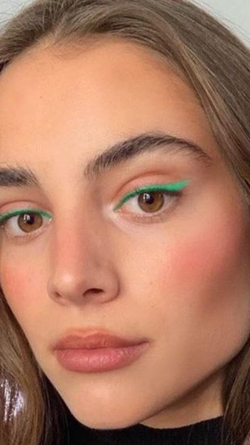Neon eyeliner – imamo 5 razloga zašto vrijedi isprobati ovaj makeup trend