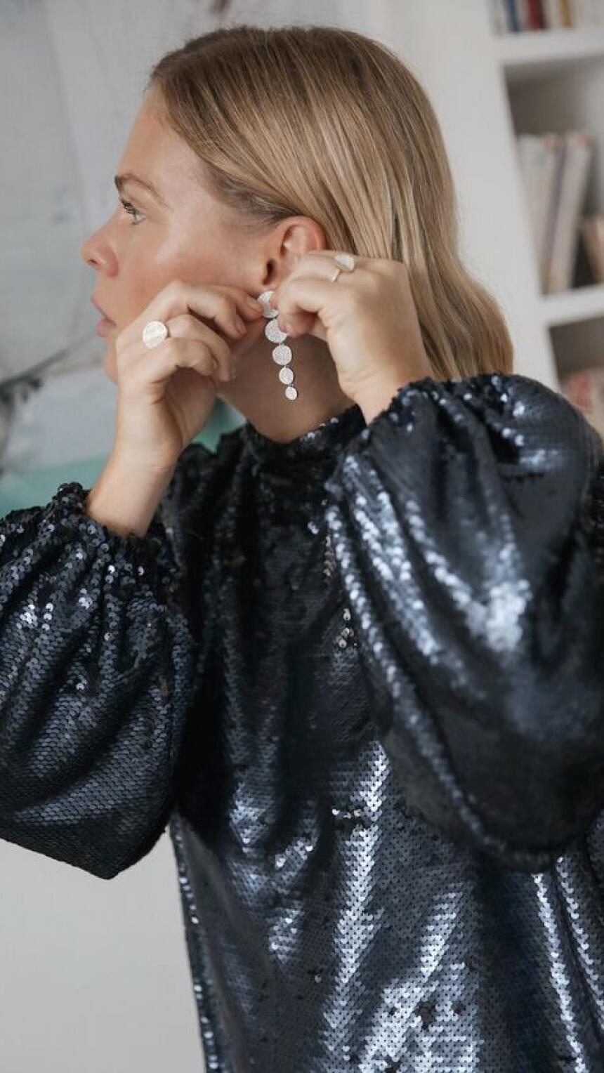 SOS vodič za Novu godinu: Što odjenuti, koji makeup i frizuru birati?