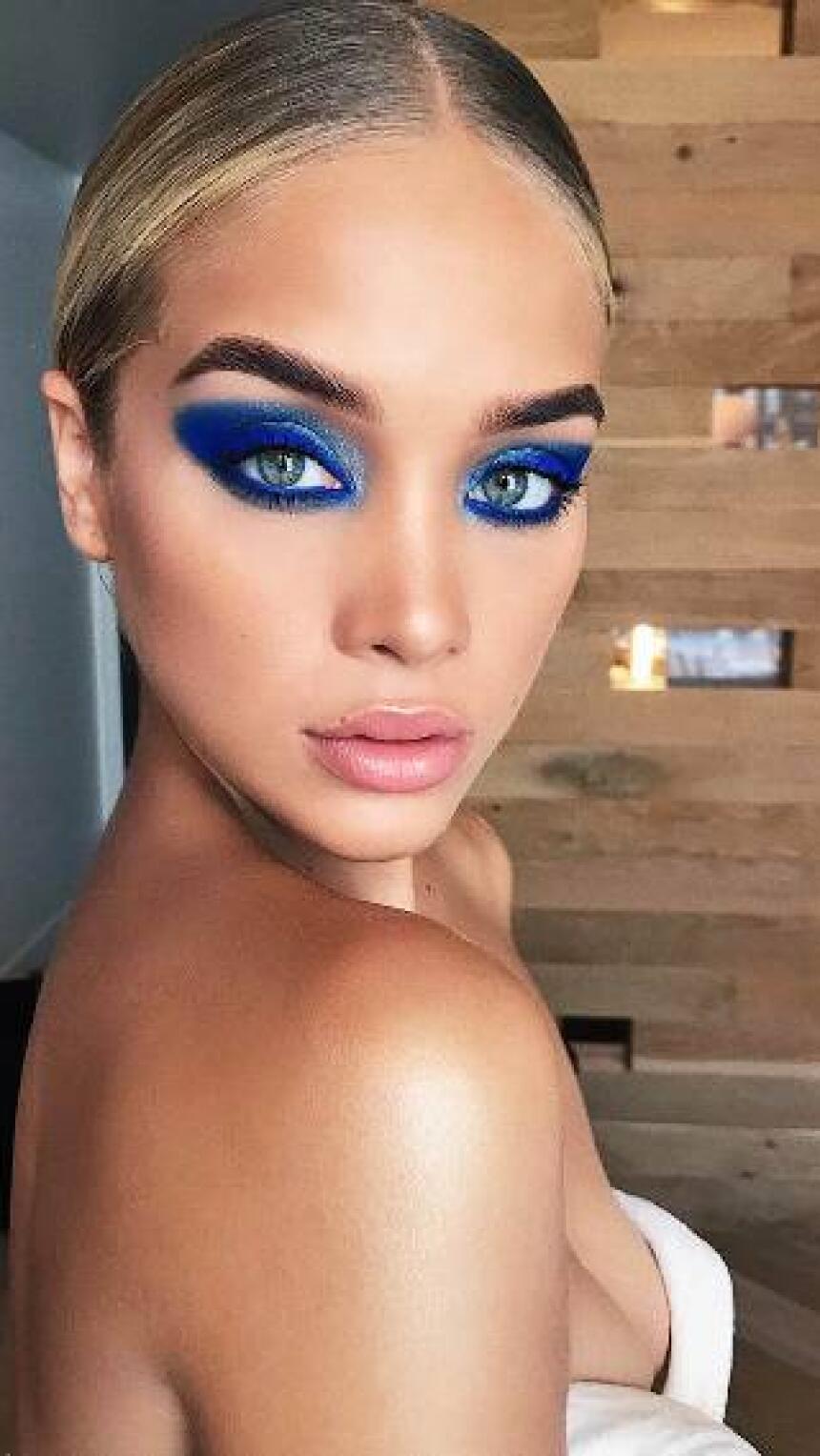 'Stamp' smokey eye - trend koji spaja mačkasti makeup i omiljeni klasik
