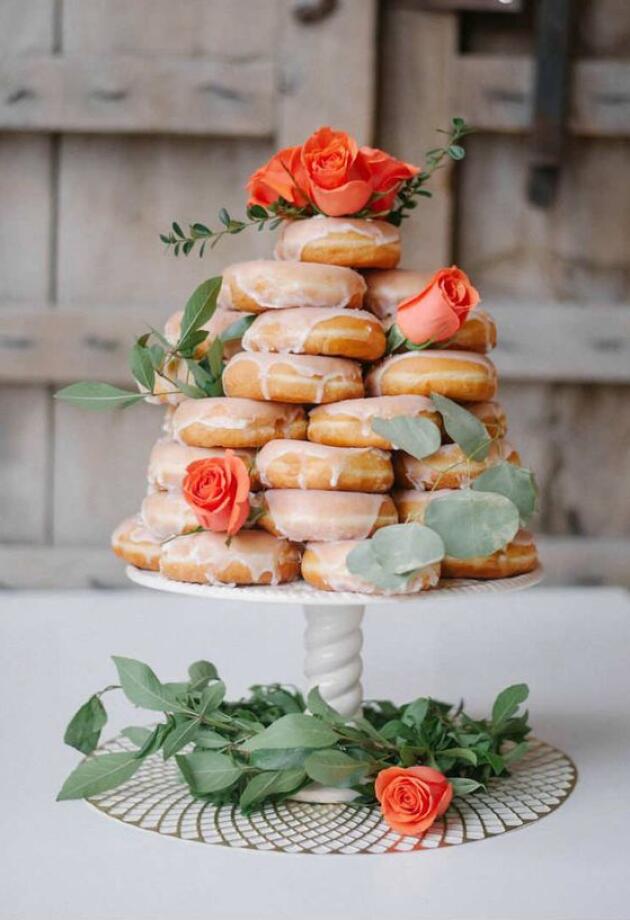 Torte od krafni – 'foodie' trend koji će začiniti svaku zabavu