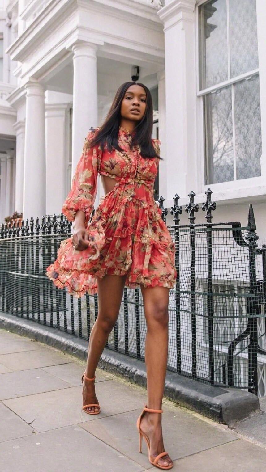 Natasha Ndlovu, model čije ležerne kombinacije želimo kopirati već danas