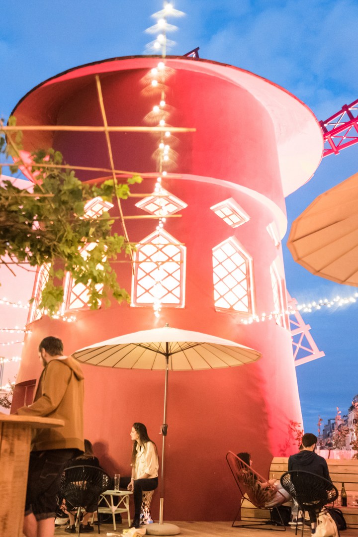 Moulin Rouge u Parizu dobiva ljetno kino na otvorenom koje ćete željeti posjetiti ovog ljeta