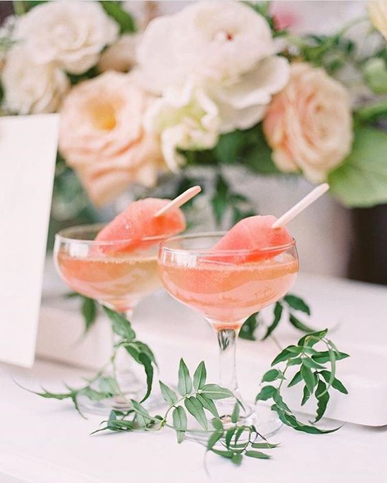 Omiljeni ljetni koktel kao sladoled? Otkrivamo kako doma pripremiti #poptails