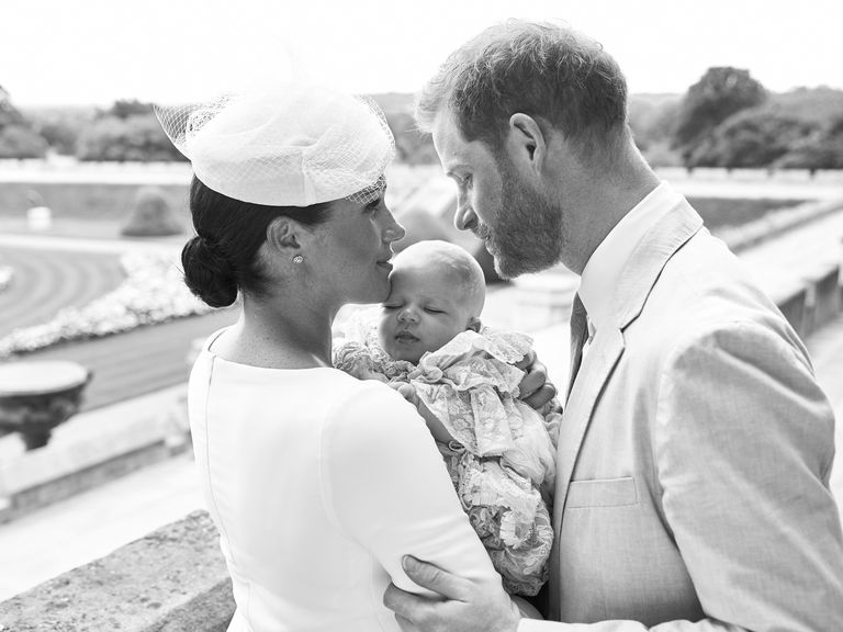 Meghan Markle i princ Harry objavili nove obiteljske portrete s malenim Archiejem