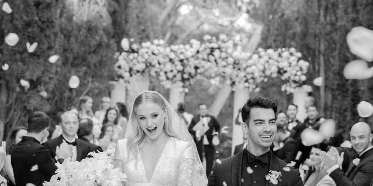 Objavljene prve fotografije Louis Vuitton vjenčanice koju je nosila Sophie Turner