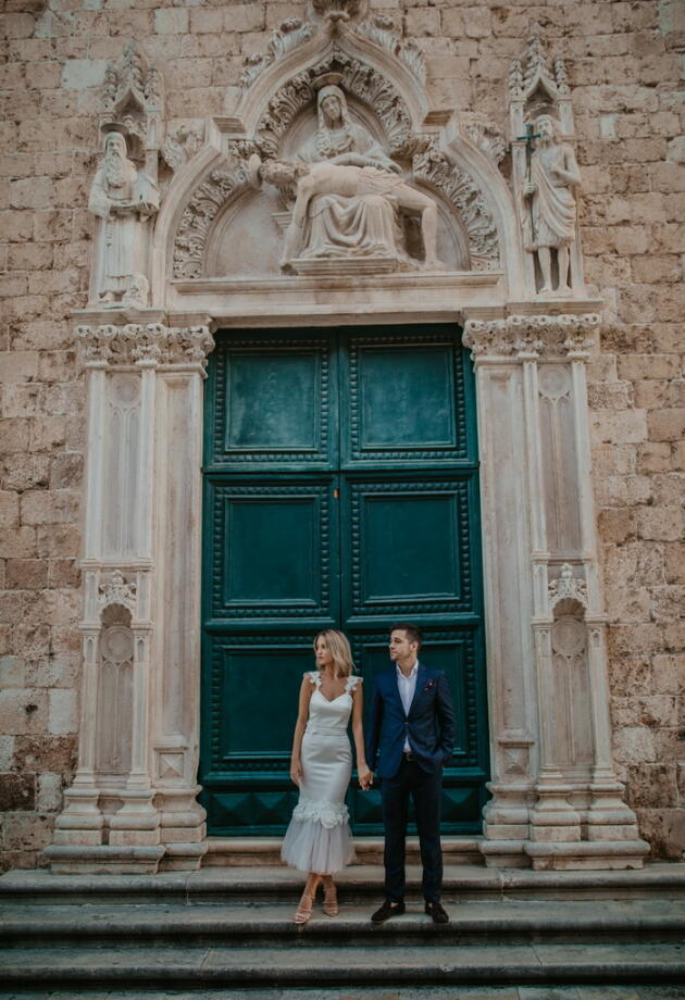 Bh.fotograf potpisuje ove čarobne wedding fotografije mladog bračnog para u Dubrovniku