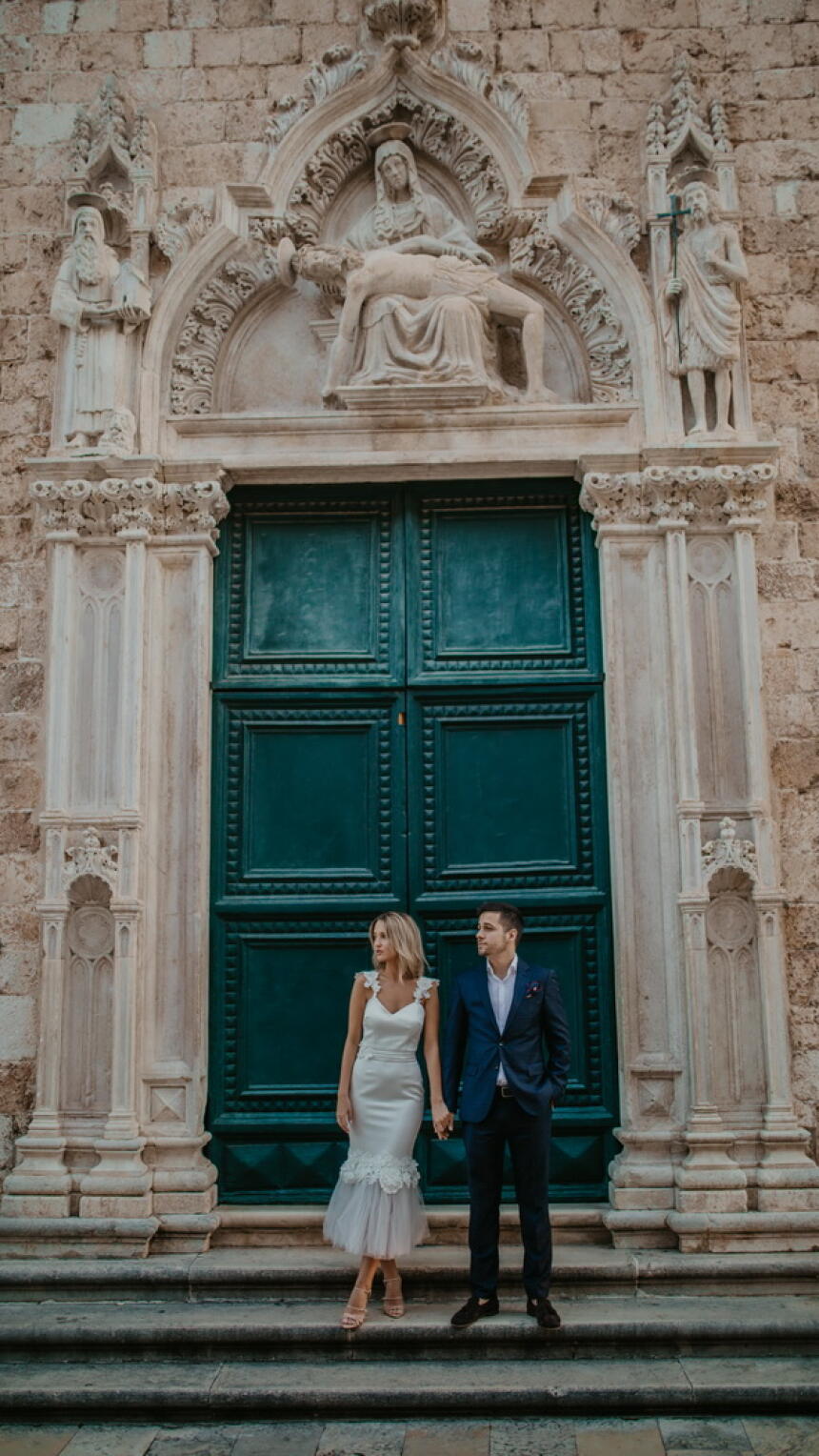 Bh.fotograf potpisuje ove čarobne wedding fotografije mladog bračnog para u Dubrovniku