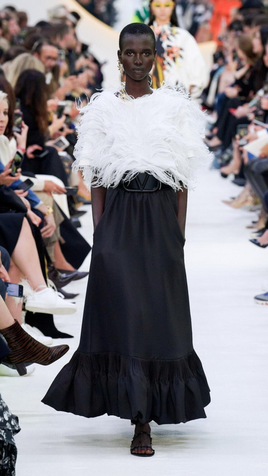 Valentino revija bila je jedna od najljepših na PFW-u. Pogledajte sve lookove