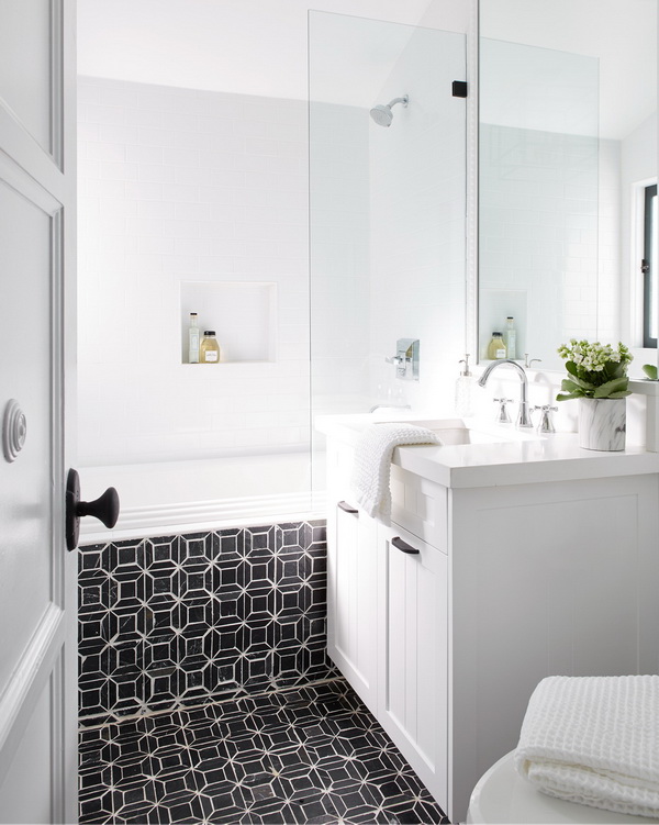 hb-cococozy-design-home-reid-rolls-bathroom-1549579021