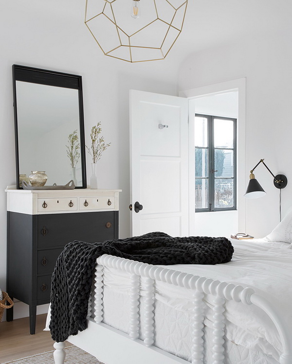 hb-cococozy-design-home-reid-rolls-bedroom-2-1549579033