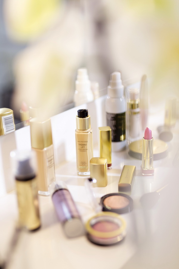MaxFactorStories MODAMO BTS  (4)