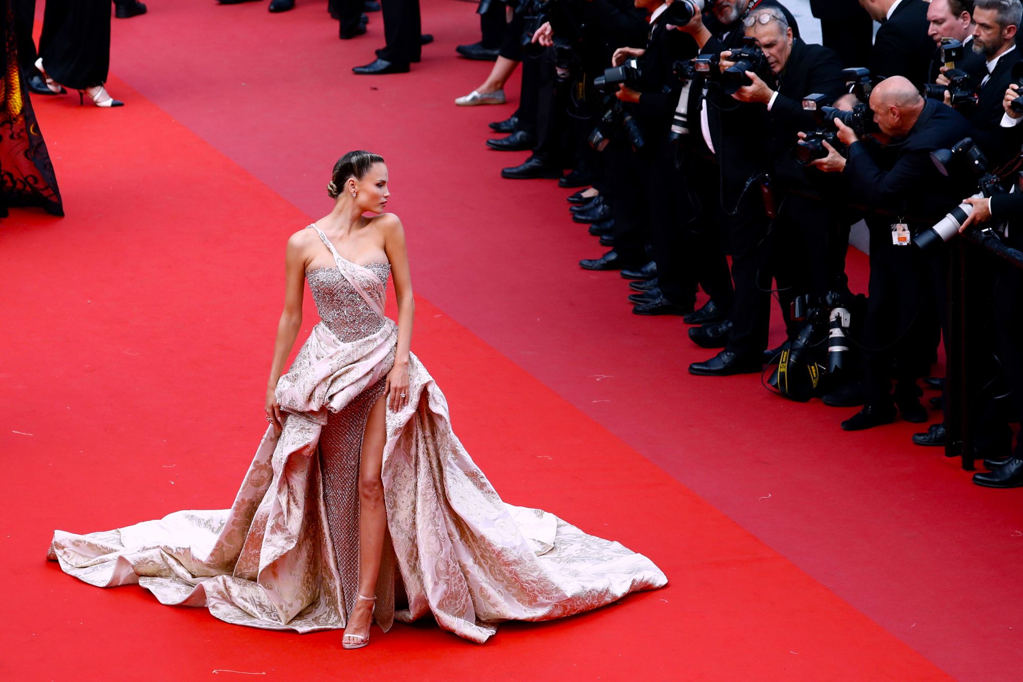 Želite li prošetati cannskim crvenim tepihom? Ako budete dovoljno sretni, Addiko vas vodi u Cannes.