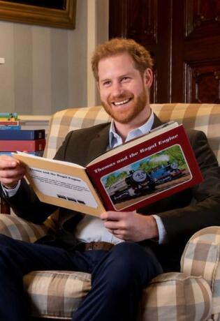 Princ Harry će nam čitati omiljenu dječju bajku u novom nastavku crtića 'Thomas The Tank Engine'